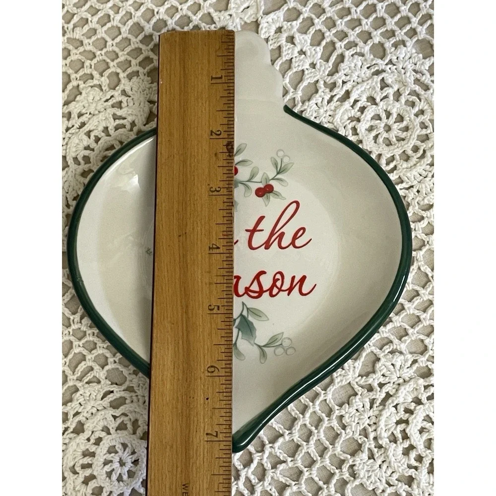 Pfaltzgraff Winterberry 'Tis the Season Ornament Dish / Spoon Rest